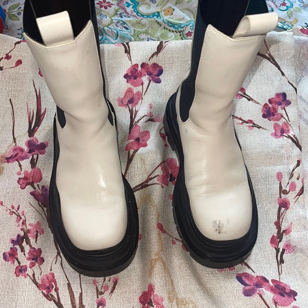 BOTTEGA VENETA BOOTS